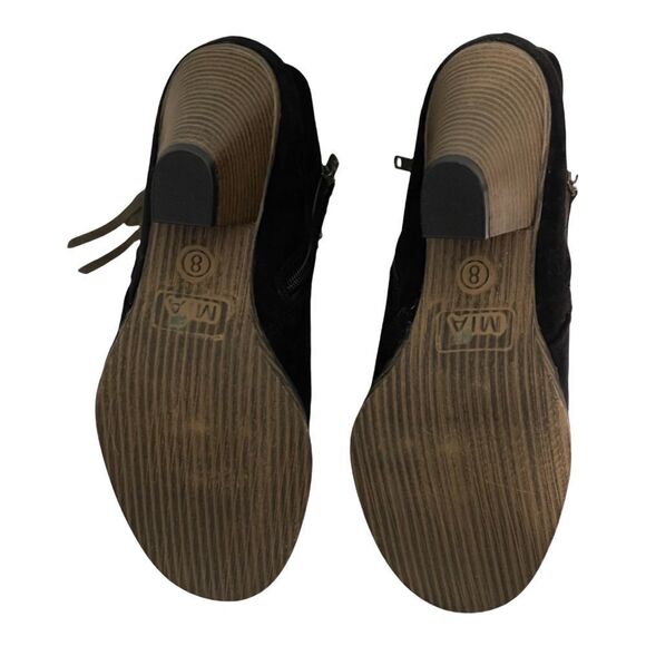 MIA MONTGOMERY BLACK  FAUX SUEDE BOHO FEATHER ZIPPER PULL DETAIL BOOTIES SIZE‎ 8 - Picture 5 of 8